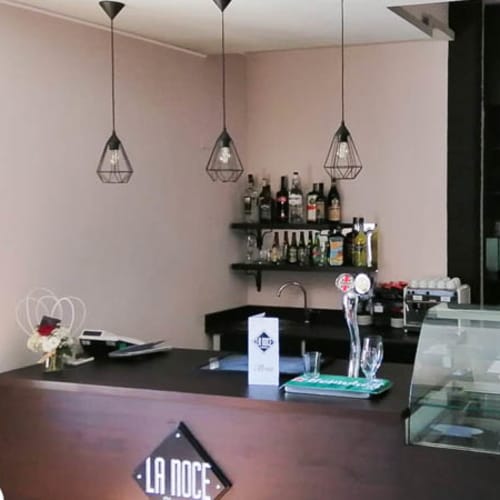 La Noce, Fronti