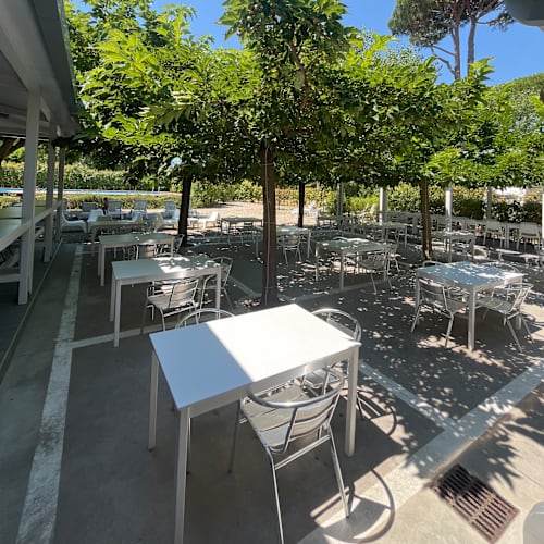 Il giardino delle delizie, Marina di Massa