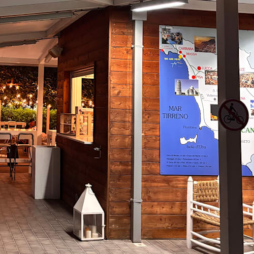 Il giardino delle delizie, Marina di Massa