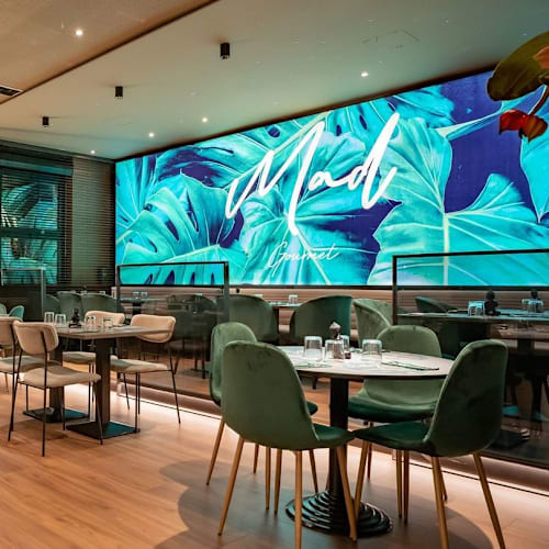 Mad Gourmet, Arona
