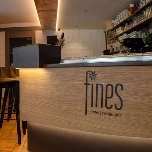 Restaurant Fines, Santa Magdalena