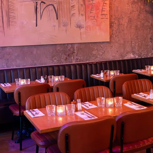 Loui's Corner, Paris