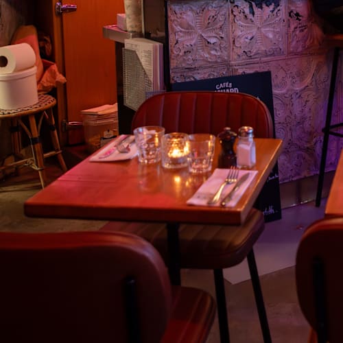 Loui's Corner, Paris