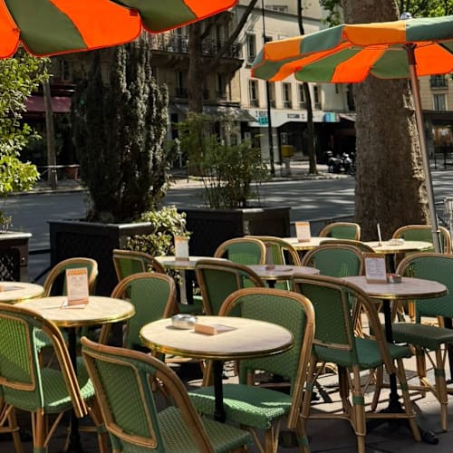 Le cardinal, Paris