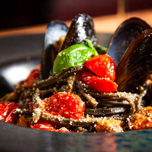 Tavola bottiglieria con cucina, Roma