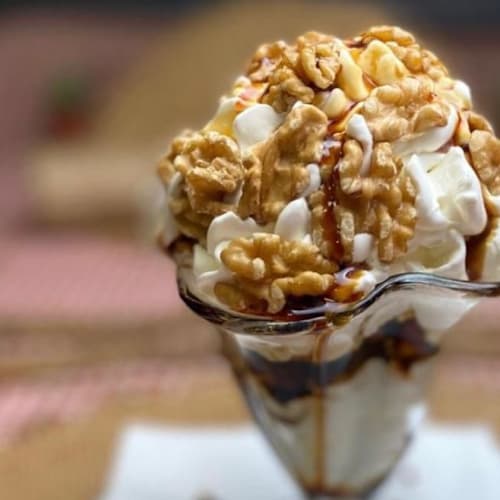 Hermanos Morales (Nervión), Sevilla