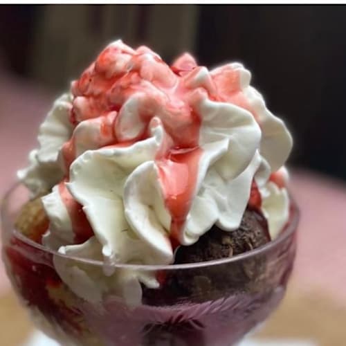 Hermanos Morales (Nervión), Sevilla