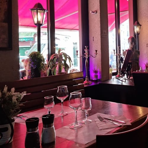 Le Valois, Paris