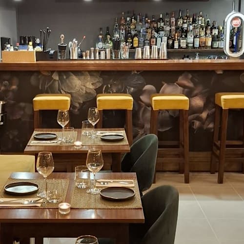 OLI wine&dine, Lagos