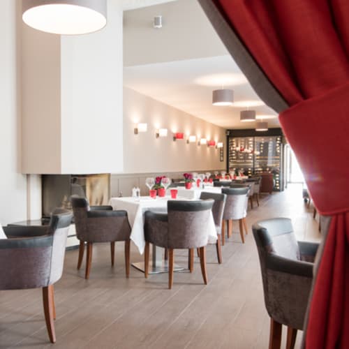 L'Epicurien, Le Port-Marly