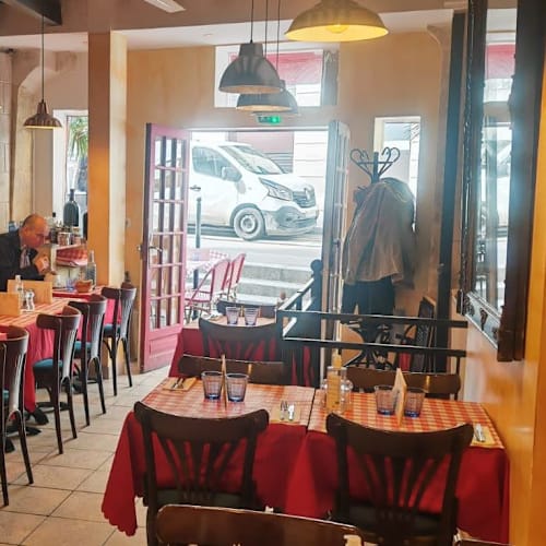 Hostellerie de L'oie Qui Fume, Paris
