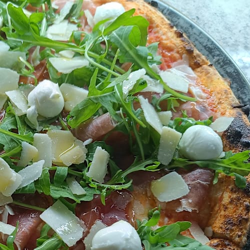 La taverna del brigante, Banzi