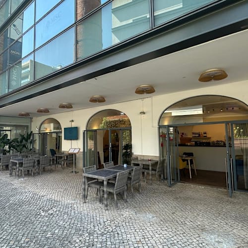 Dragon Inn, Lisboa