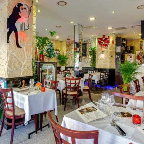 Les Comédiens, Paris