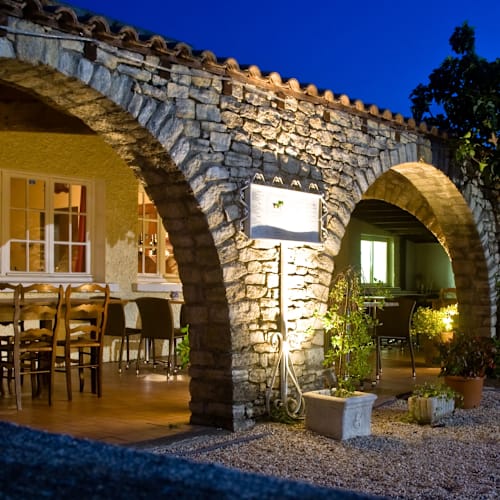 Les Arcades, Orgon