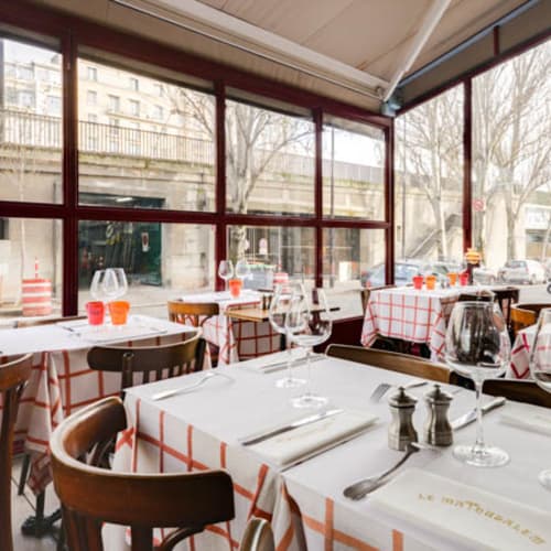 Le Mathusalem, Paris