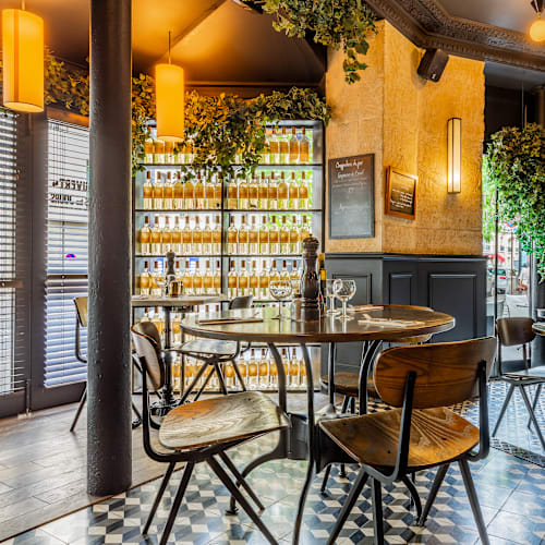 La Romanella, Paris