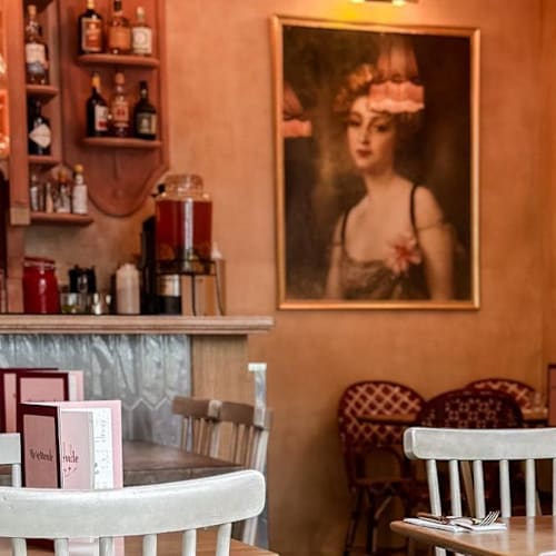 Rosemonde, Paris