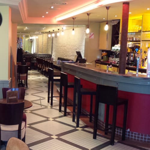 Café Nenesse, Paris