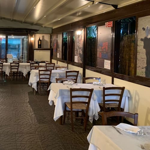 Bisteak, Roma