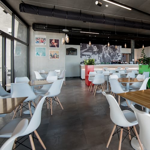 Mamma Franca Restaurant by The Bowling Hôtel, Signy-Avenex