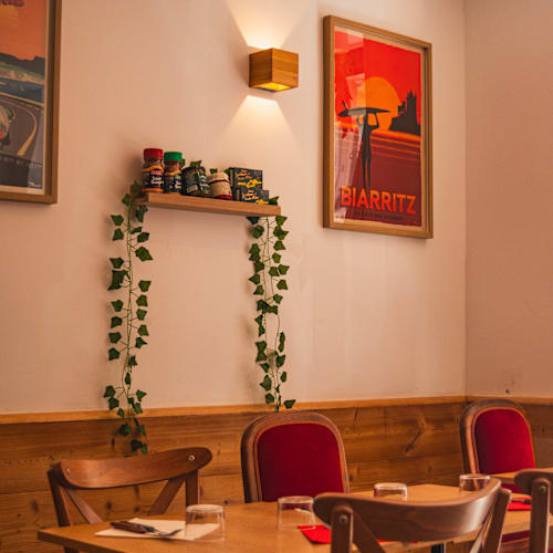 Osabaita, Paris