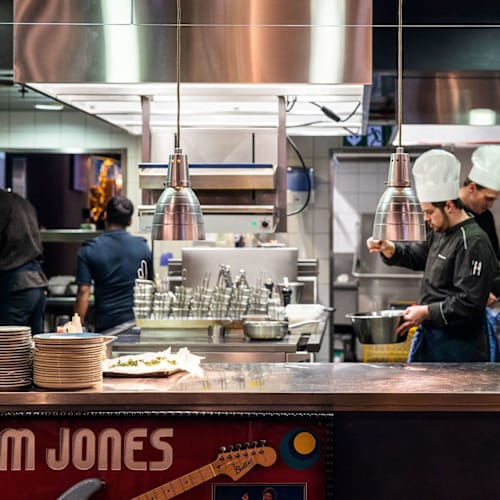 Montreux Jazz Café Genève Aéroport - Arrivées, Meyrin