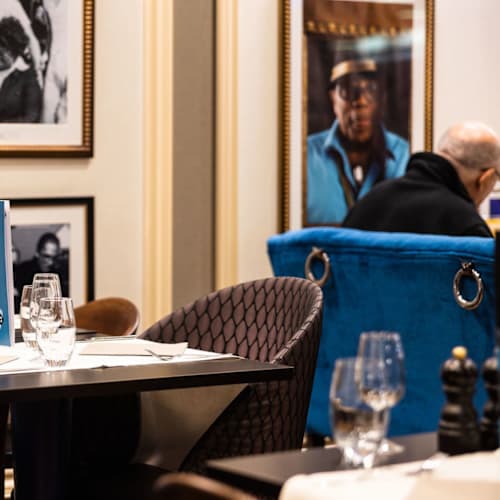 Montreux Jazz Café Genève Aéroport - Arrivées, Meyrin