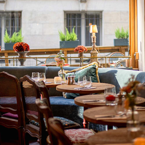 Amarvi, Paris