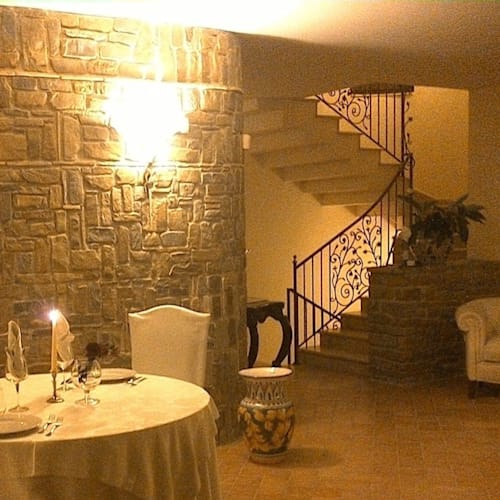 Torre in pietra, Serre