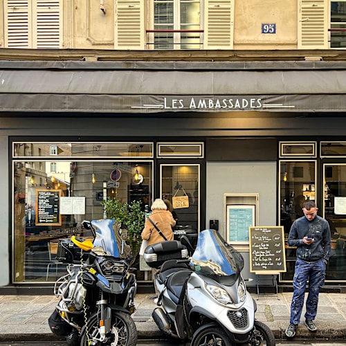 Les Ambassades, Paris
