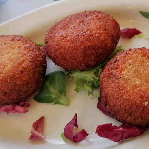 Helios Taverna Greca Camaiore, Camaiore