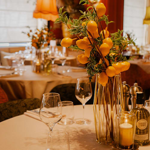 Mamamia Paris (Fine Dining Italian Restaurant with Dj Live), Paris