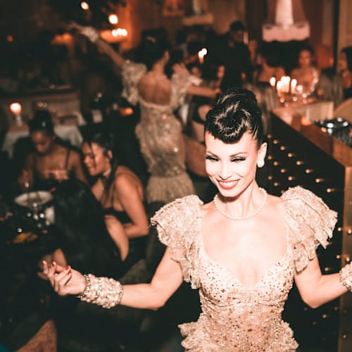 Mamamia Paris (Fine Dining Italian Restaurant with Dj Live), Paris