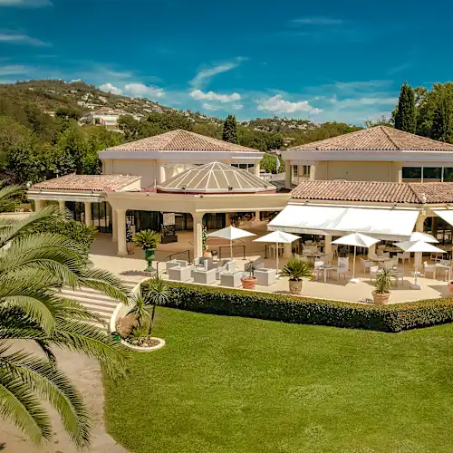 L'Arbre Jaune, Mandelieu-la-Napoule