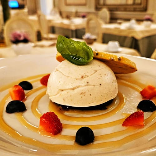 Giotto al Bristol Palace, Genova