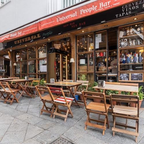 Universal People, Sevilla