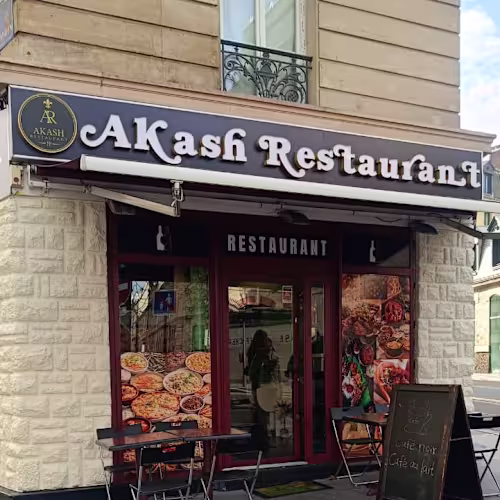 Akash, Paris