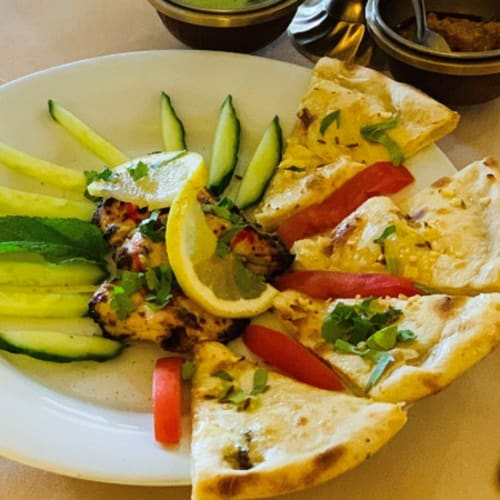 Raja, Colombes