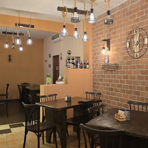 AFFAMÈ PUB, Casoria