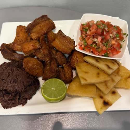 Angulo 503 Restaurante Salvadoreño, Milano