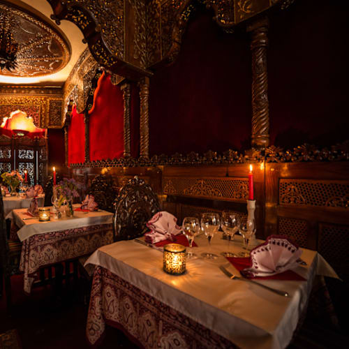 Au Palais du Grand Moghol, Paris