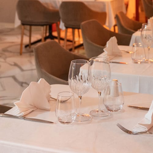 Mumbai Café, Cannes