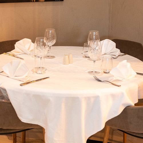 Mumbai Café, Cannes