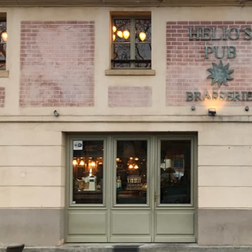 Helio's Pub, Versailles