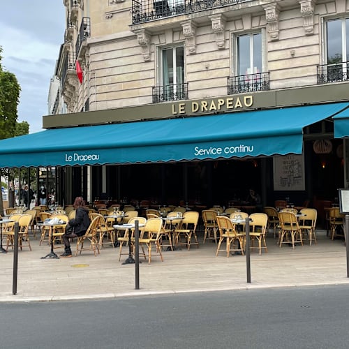 Le Drapeau, Vincennes