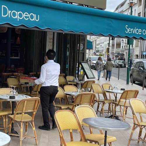 Le Drapeau, Vincennes