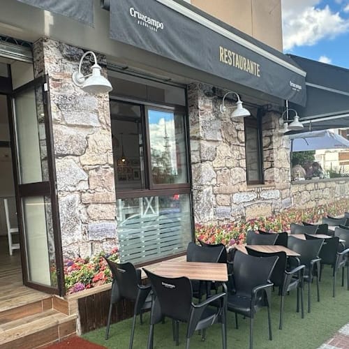 Horreos Cafe And Bar, Tomares