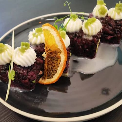 Ristorante Akari Sushi, Massa