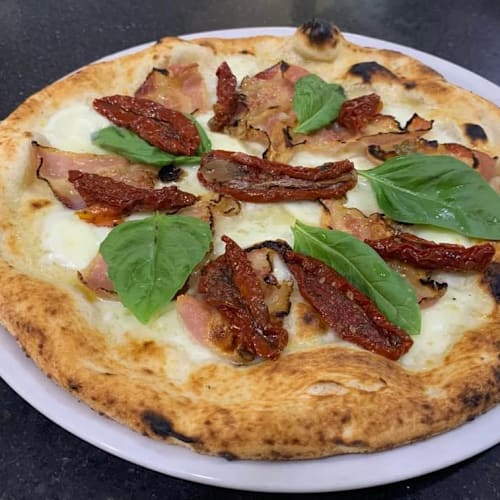 Pizzeria i Due Gioielli, Salerno